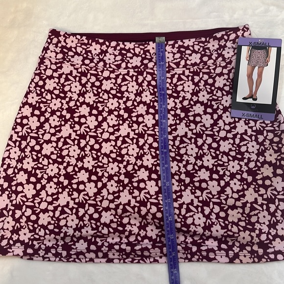 Tranquillity by Colorado clothing Plum purple Athletic Skort X-s ditsy floral - Picture 8 of 9